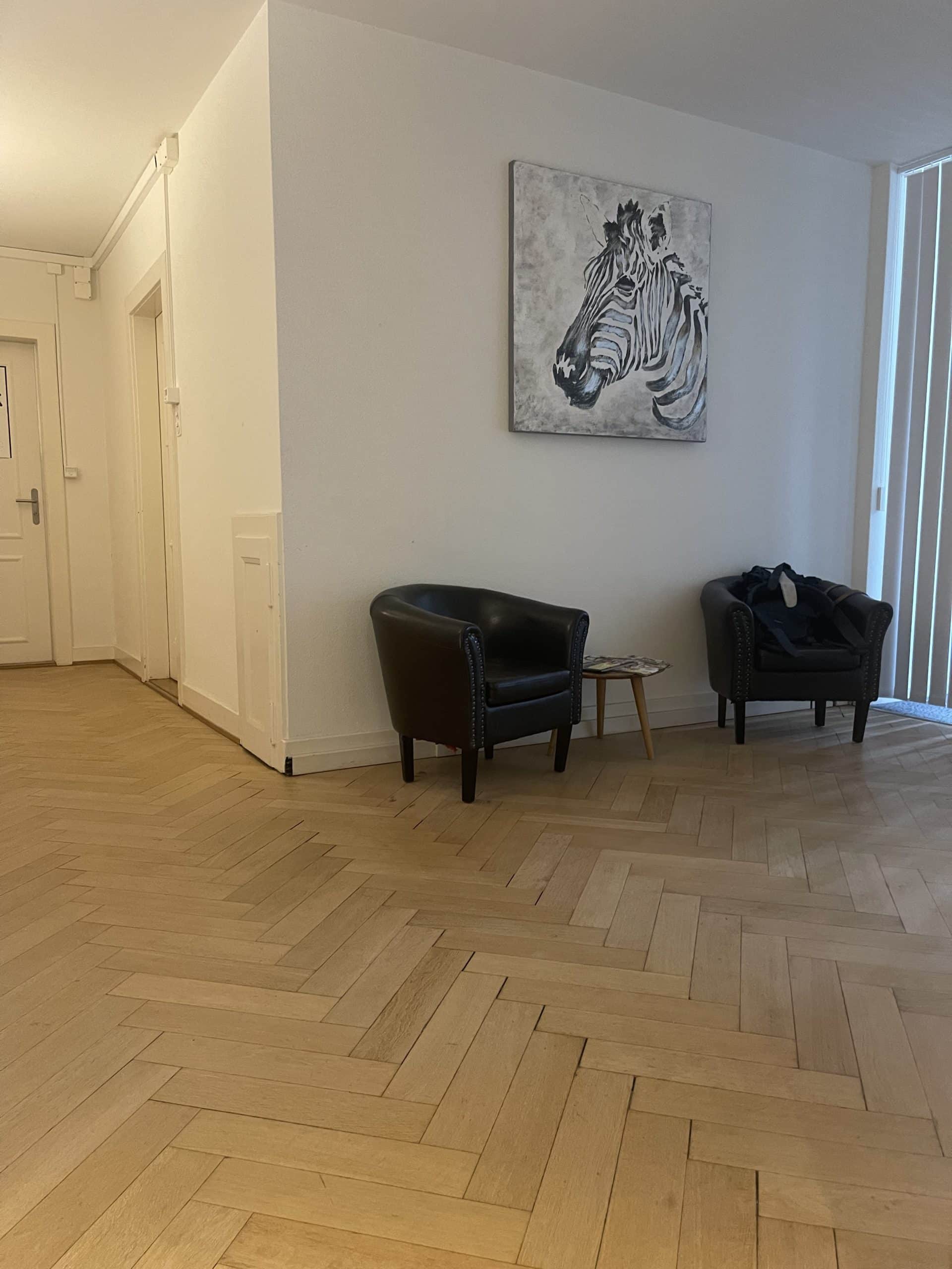 Domiciliation d'entreprise à Bâle_salle d'attente bureau fiduciaire