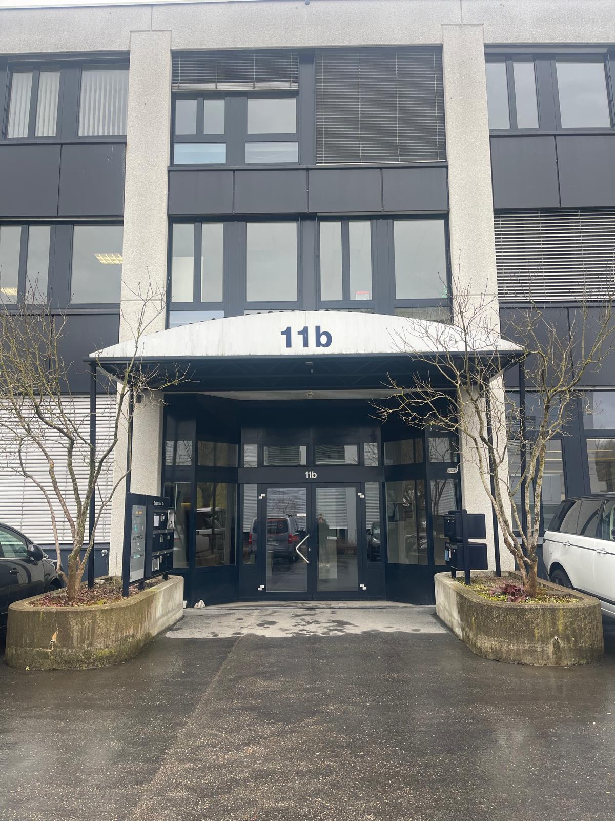 Firmendomizil_&_Geschäftsadresse_Bürofront 2_Baar