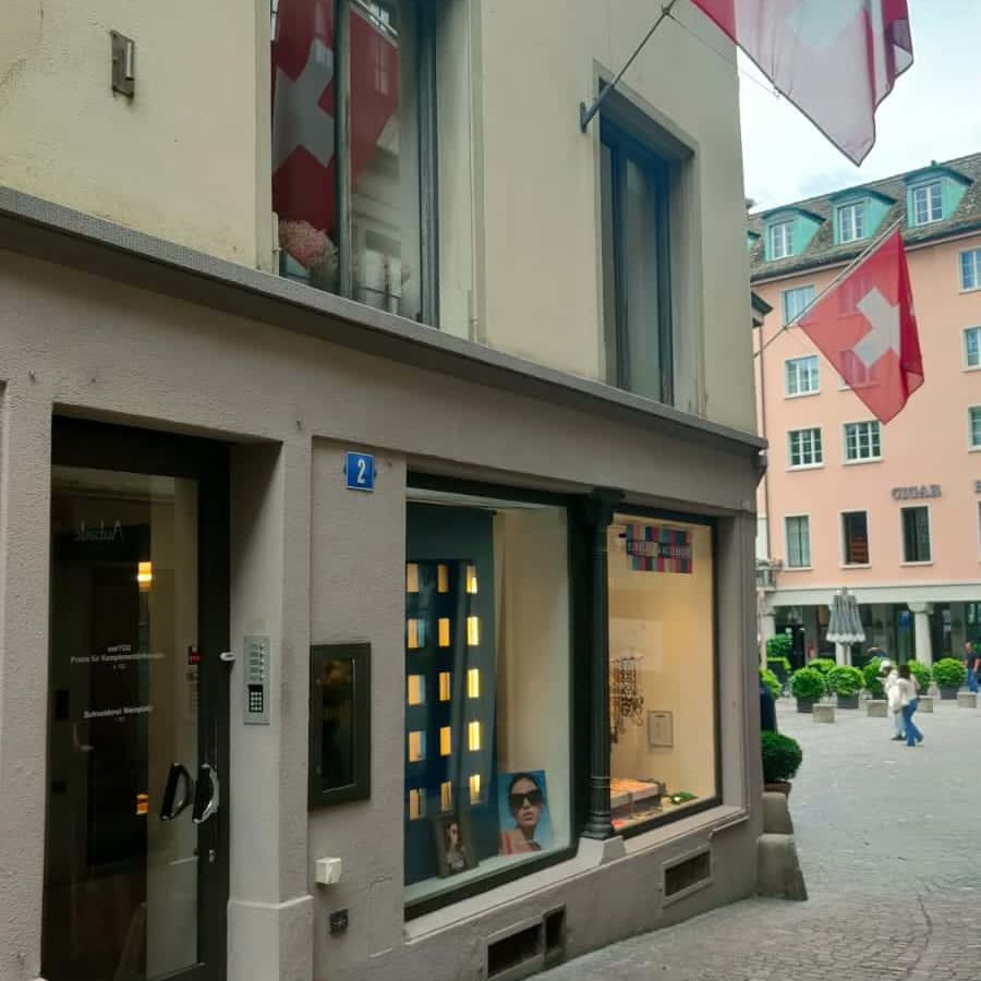 Domiciliation d'entreprise à Zürich_Entrée de l'immeuble 2
